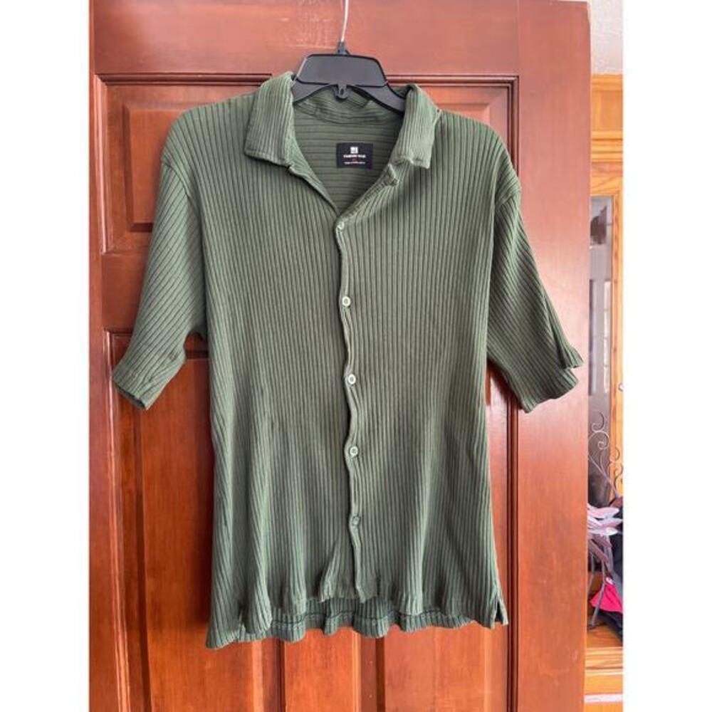Standard Issue ribbed short sleeve button down size XL